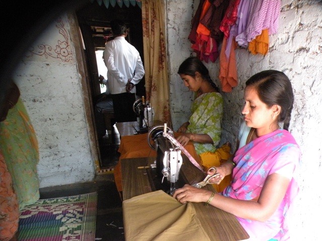 Free Tailoring Center - Kesamudram (1).JPG